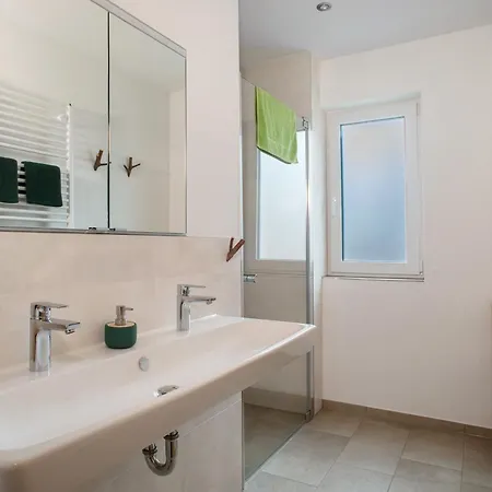 Waldruhe Hof Schuetterle Апартаменты Фридрихсхафен